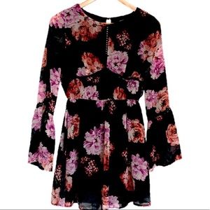 🆕 Speechless Fit & Flare Floral Boho Chiffon Dress with Bell Sleeves, Size M